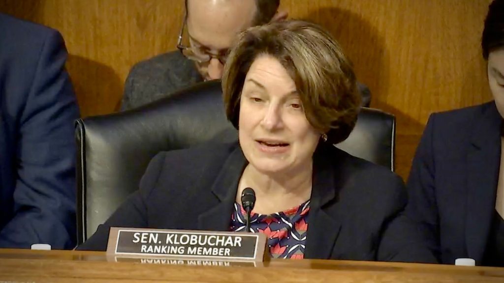 Borrador del Senado sobre criptomonedas lleno de propuestas demócratas