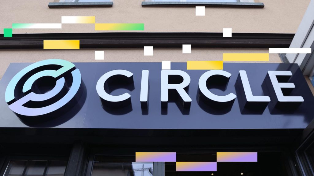 La stablecoin USAT de Tether podría ser una 'amenaza' para el USDC de Circle en dólares institucionales.