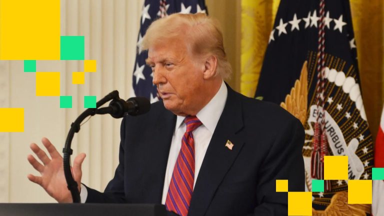 Trump impulsa política de criptomonedas para superar a China