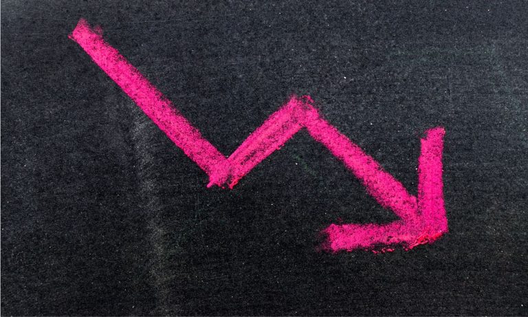 Bitcoin cae a $63,000 tras ataques de EE. UU. e Israel a Irán