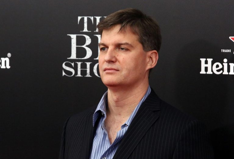 El inversor de 'Big Short', Michael Burry, advierte: caída del bitcoin podría provocar venta de $1B en oro y plata.