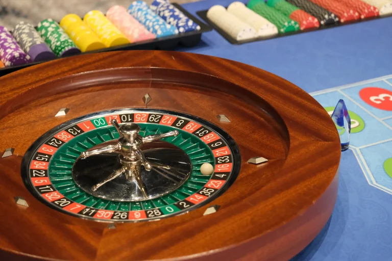 Las Vibras del 'Davos para Degens' Mientras Bitcoin y Ethereum Caen