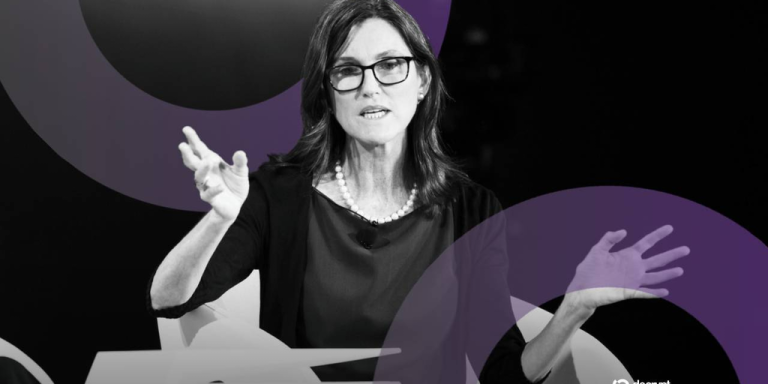 Ark Invest de Cathie Wood Predice un Auge Prolongado en CapEx Impulsado por la IA—Esto es Porqué